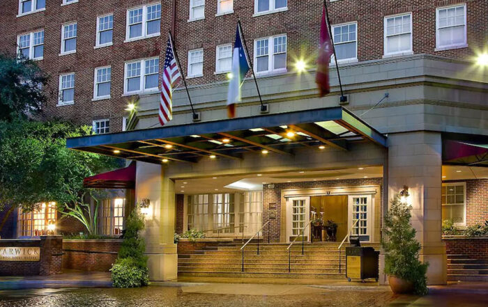 Front Entrance to the Warwick Melrose Hotel in Dallas 1000
