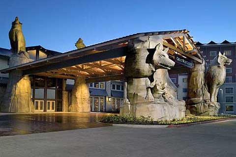 Great Wolf Lodge Front View in Grapevine