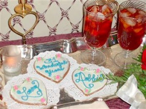 big wedding cookies to serve at wedding reception at the lockheart gables bed and breakfast